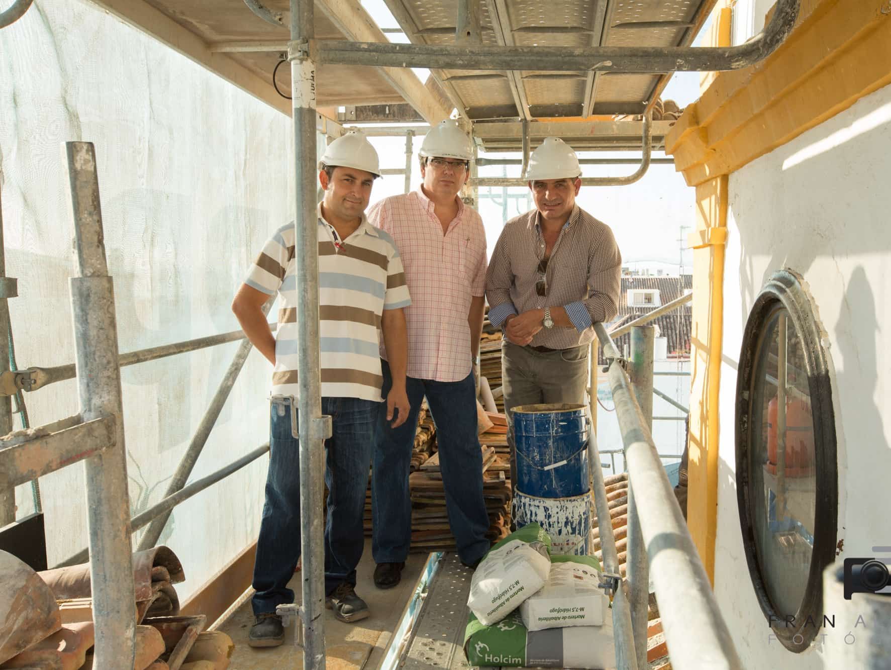 EQUIPO DE TRABAJO EN IGLESIA SAN PEDRO